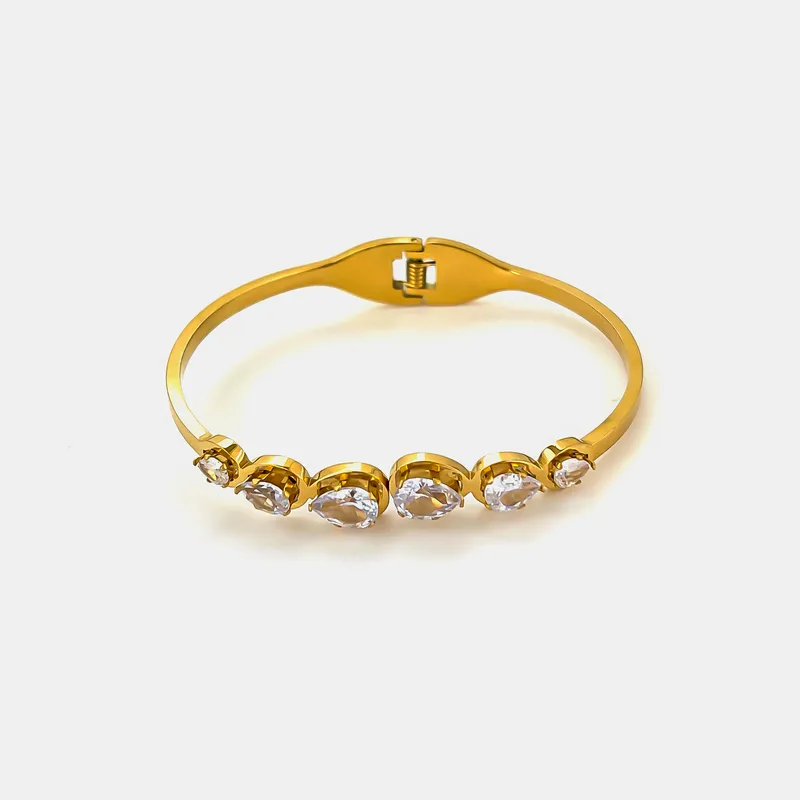 Golden Horse Eye Diamond Bracelet