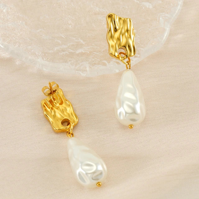 Pearl Charm Earings