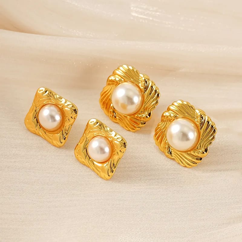 Gold Plated Pearl Ear Studs