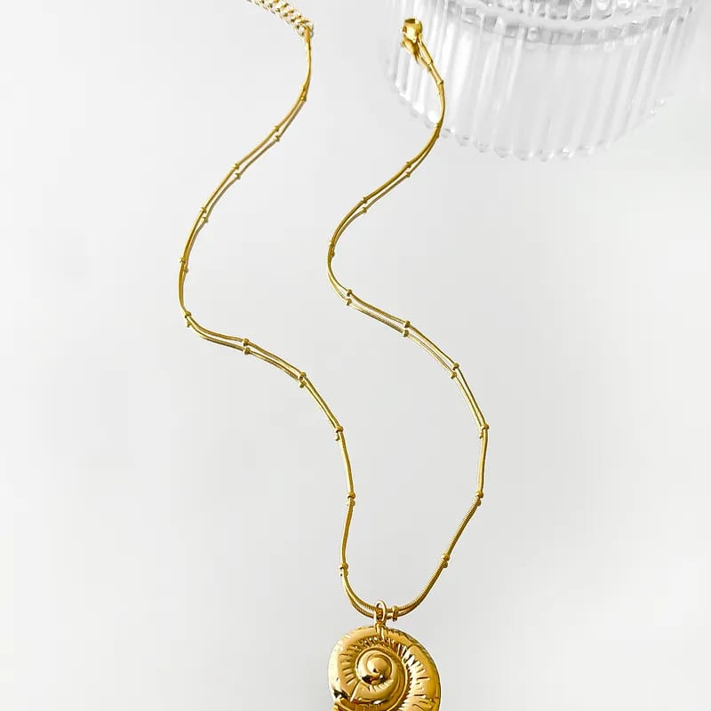 Marine Conch Gold Pendant Necklace