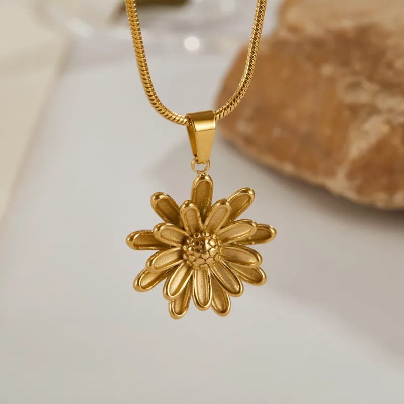 Chrysanthemum Necklace