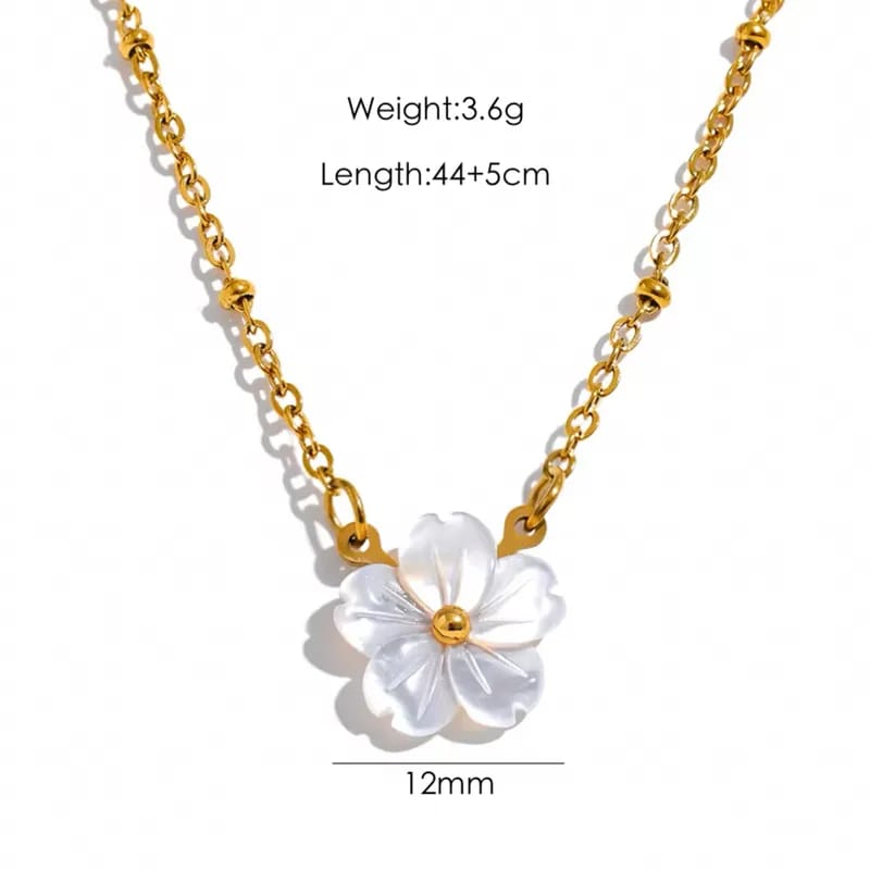 Elegant Shell Flower Necklace (18k gold plating)