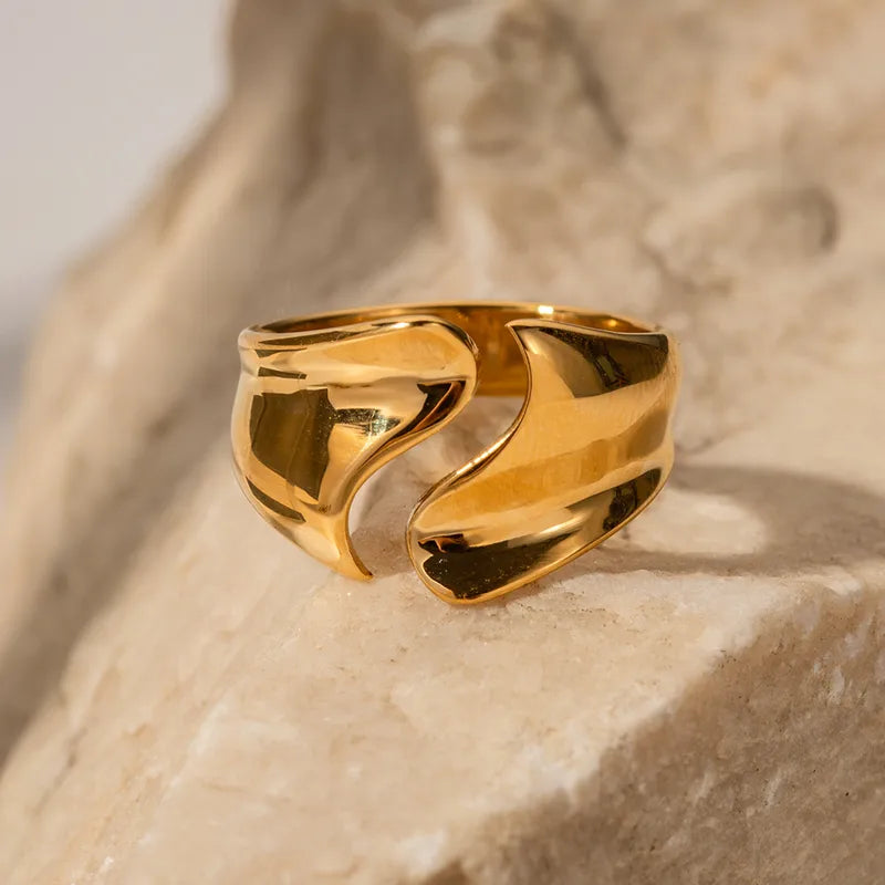 Arc Chic Ring 18k Gold plated